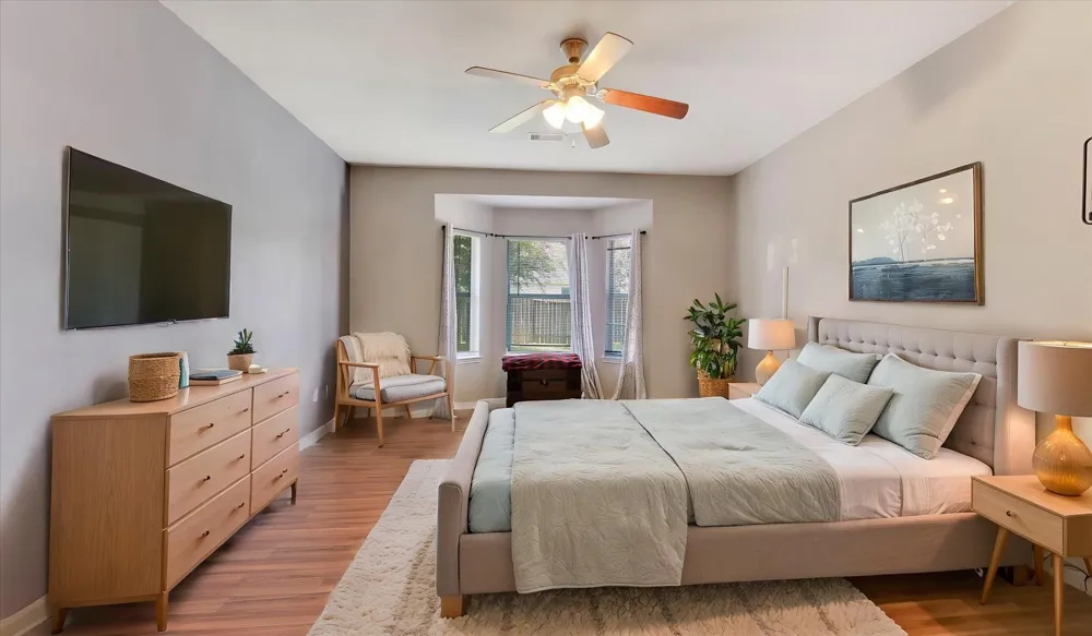 8614 W Highlands Crossing Highlands, TX 77562