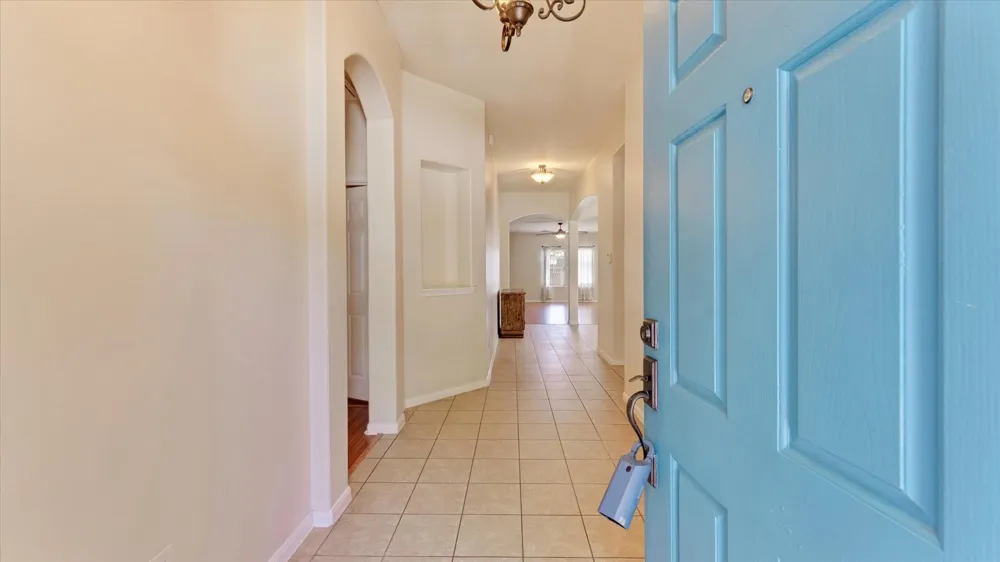 8614 W Highlands Crossing Highlands, TX 77562