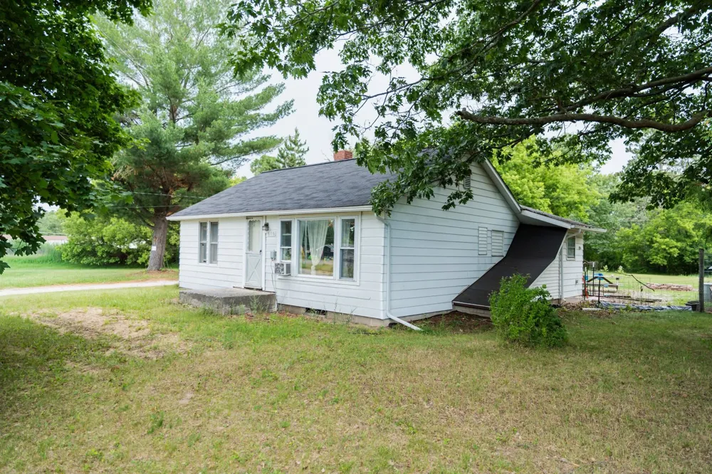 8196 Ludington Drive Garfield Township, MI 48632