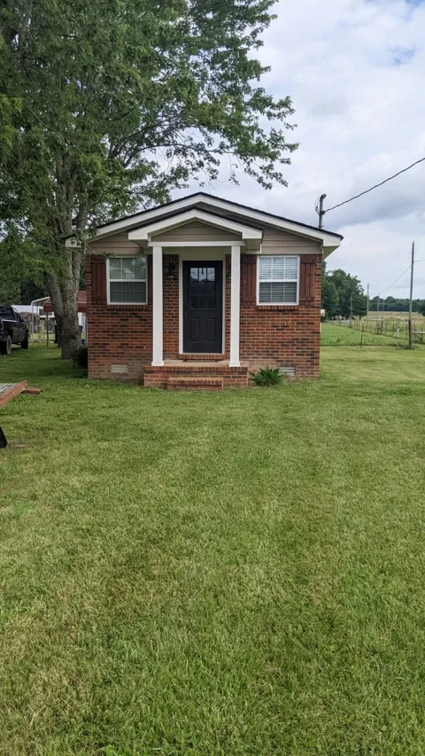 709 Center Hill Rd
