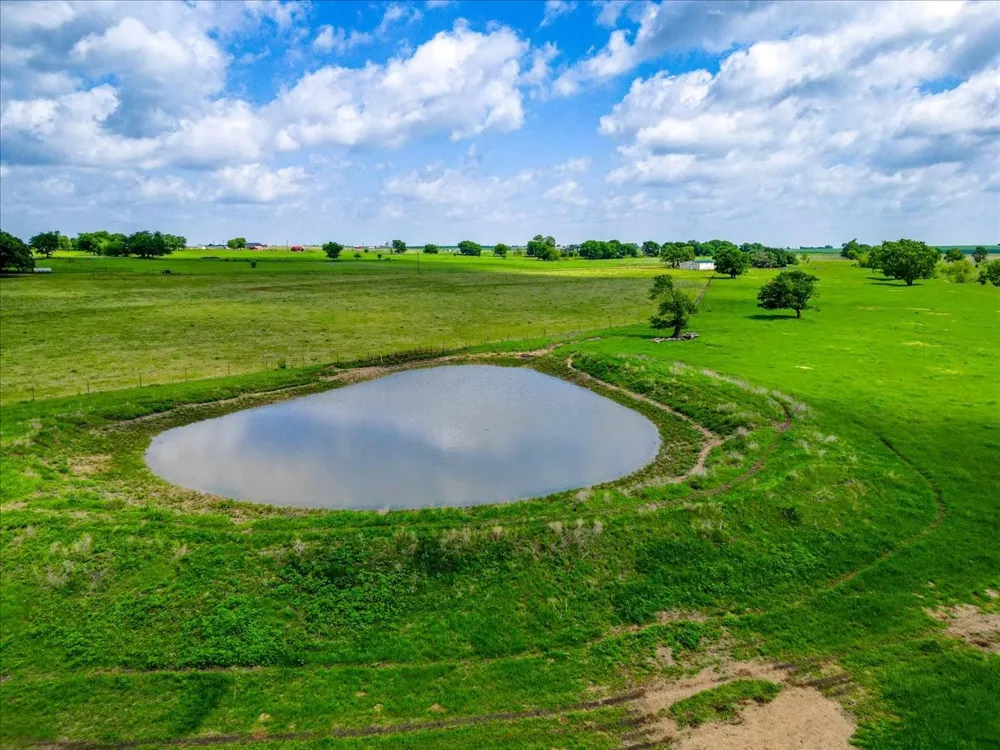 11436 St Hwy 171 Covington, TX 76636