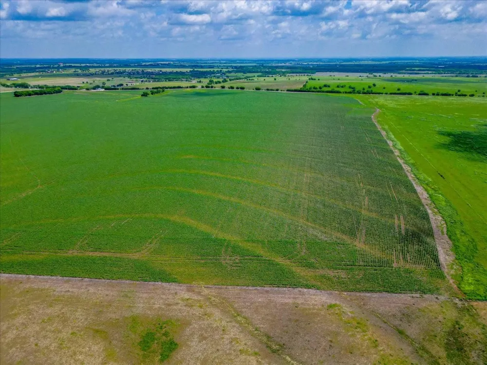11436 St Hwy 171 Covington, TX 76636