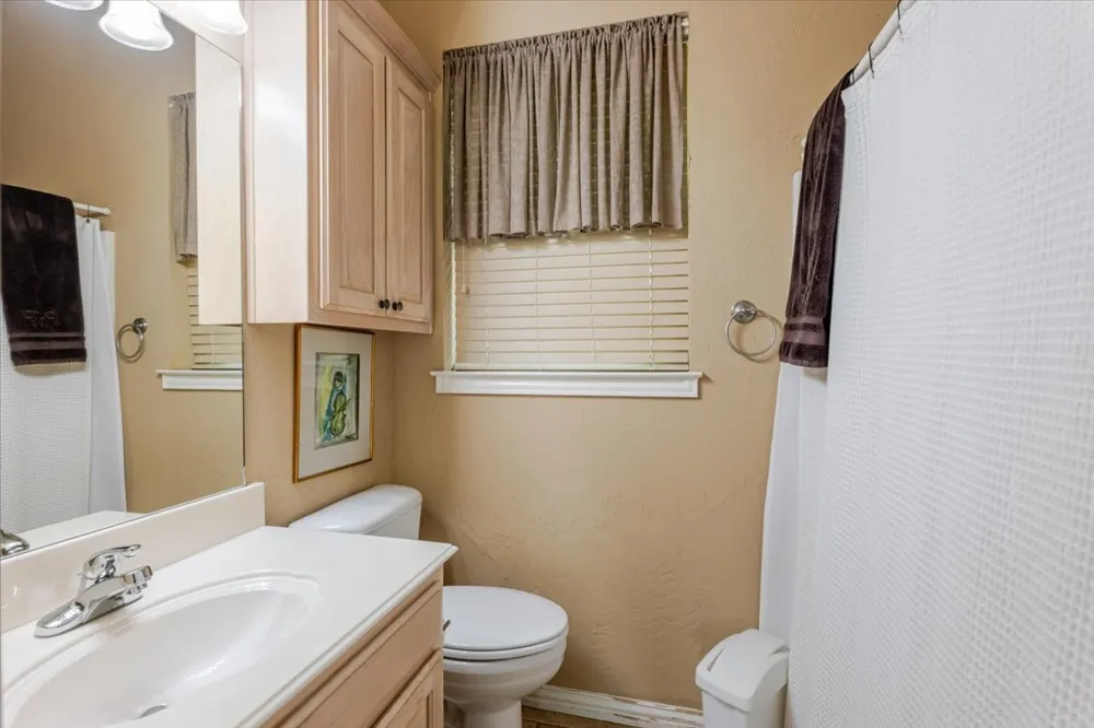 11436 St Hwy 171 Covington, TX 76636