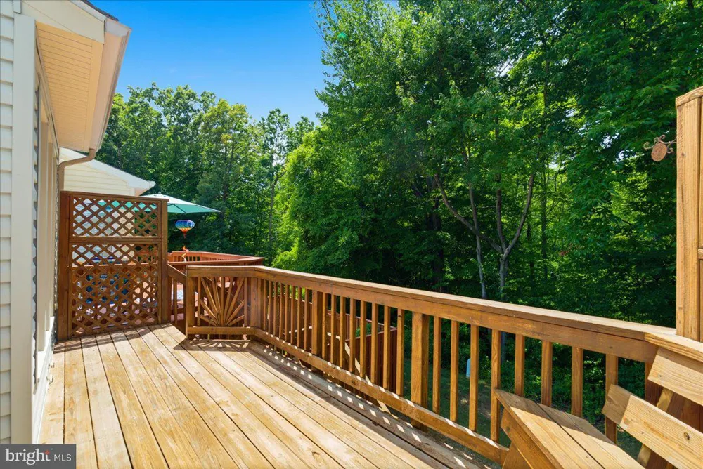 6090 JOUST LANE Alexandria, VA 22315