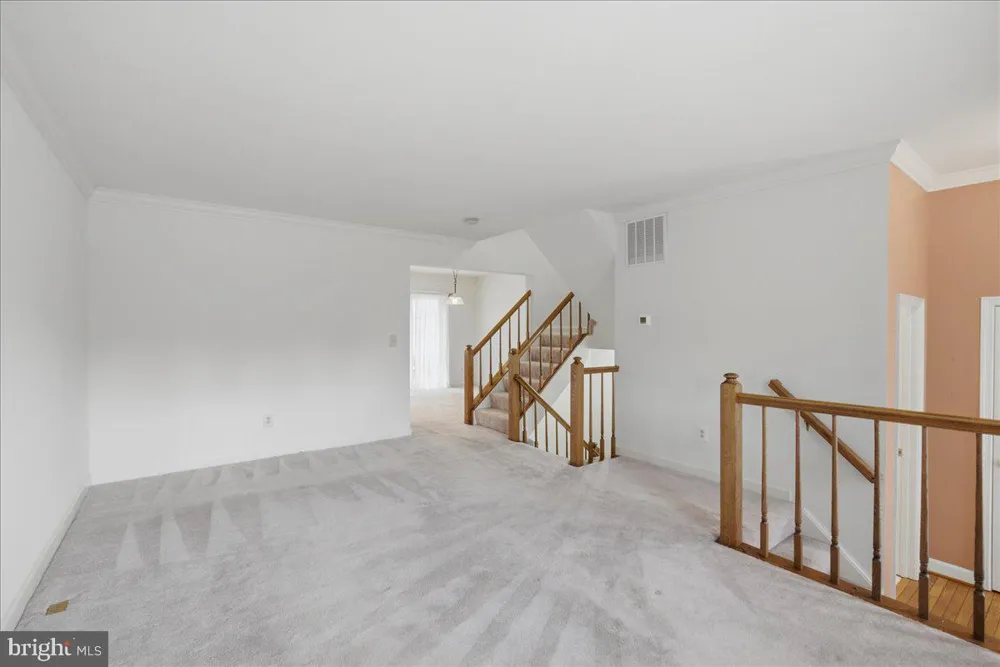 6090 JOUST LANE Alexandria, VA 22315