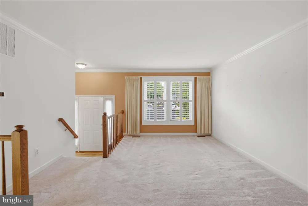6090 JOUST LANE Alexandria, VA 22315