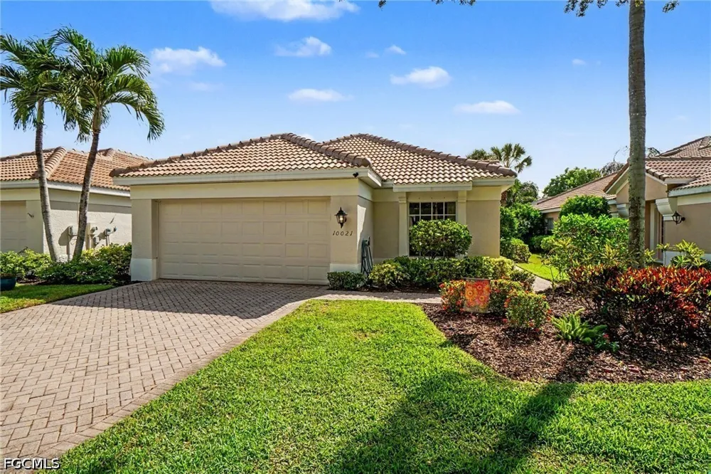 Colonial Country Club Boulevard Fort Myers, FL 33913