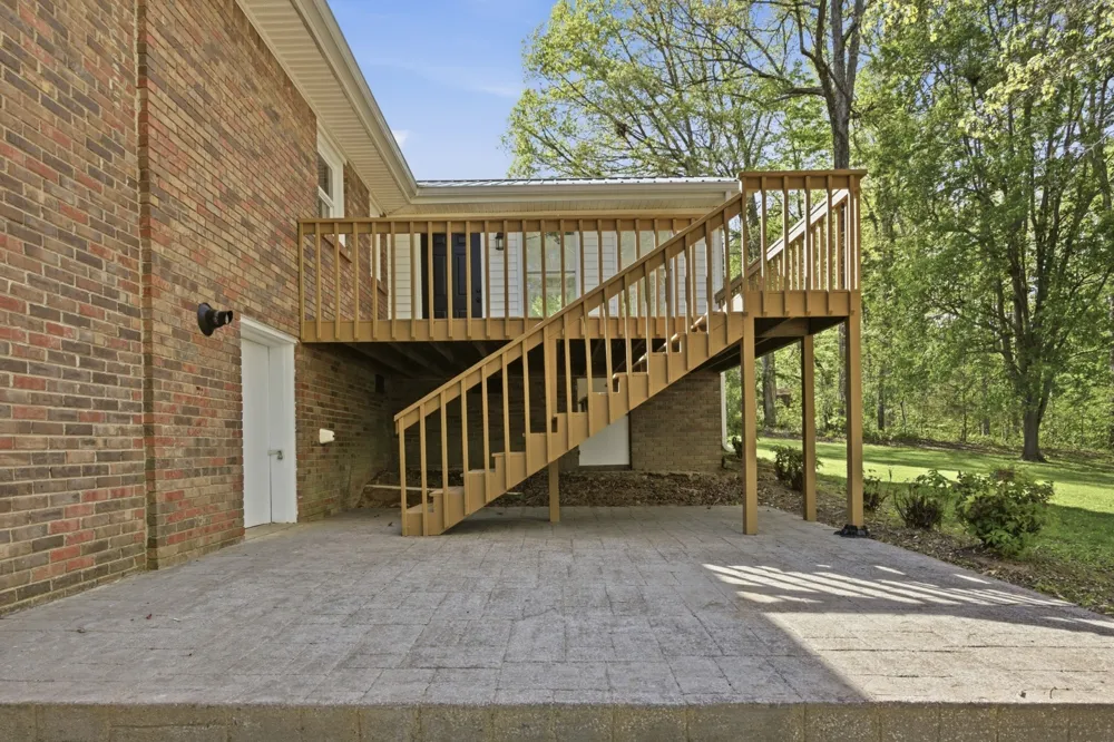 1416 Oakmont Circle Centerville, TN 37033