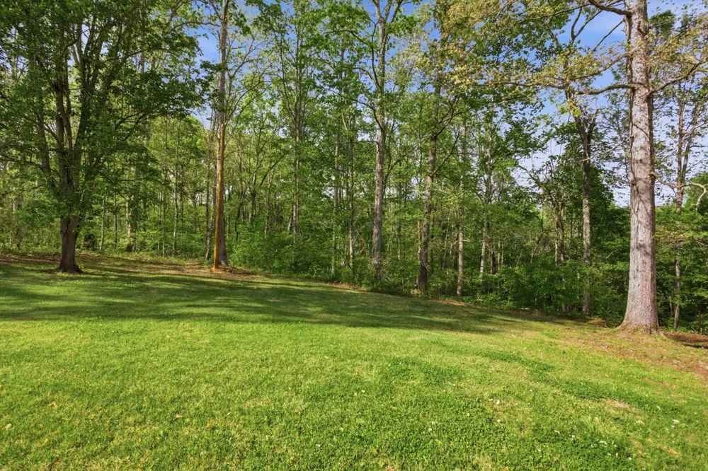1416 Oakmont Circle Centerville, TN 37033