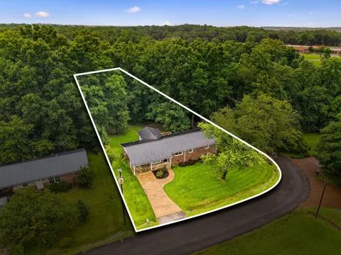 1416 Oakmont Circle