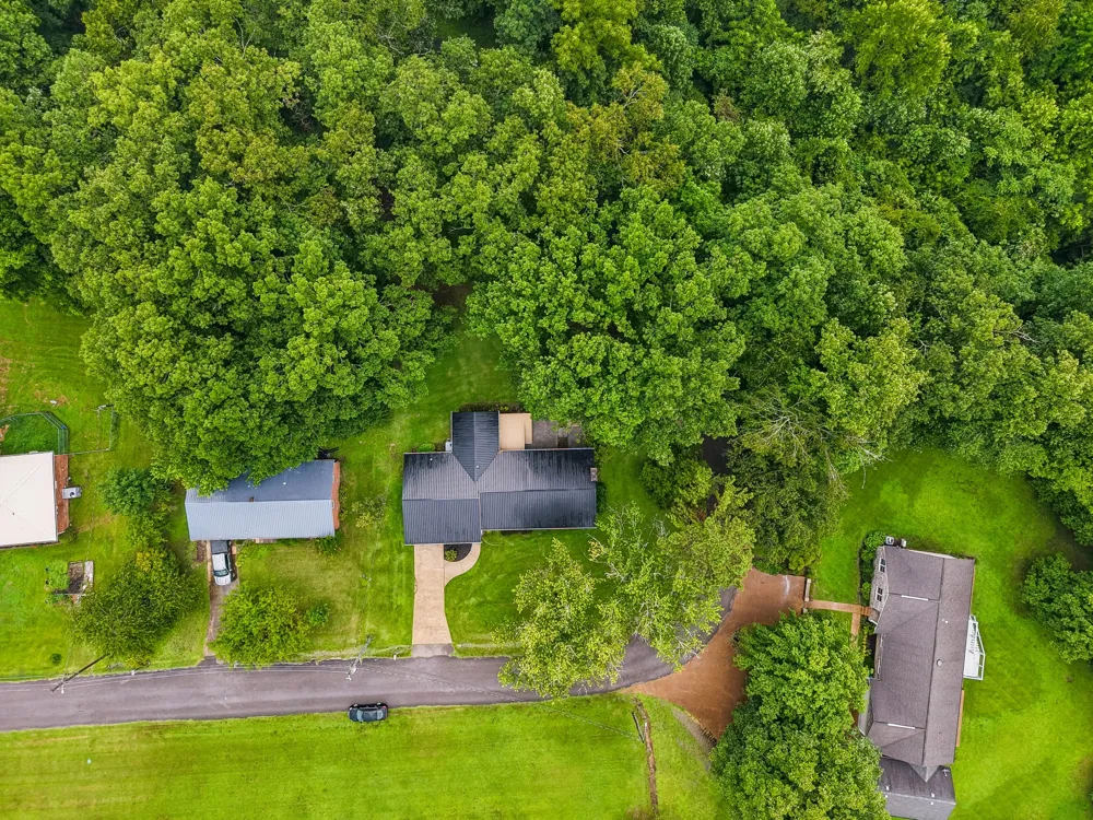 1416 Oakmont Circle Centerville, TN 37033