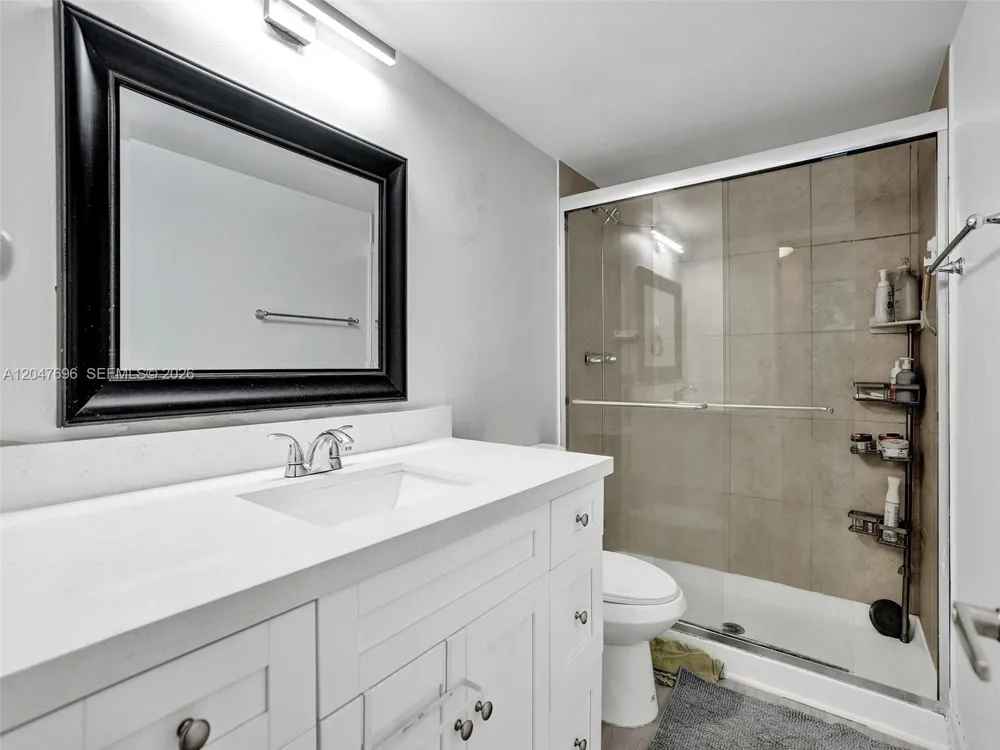 800 Parkview Dr #131 Hallandale Beach, FL 33009