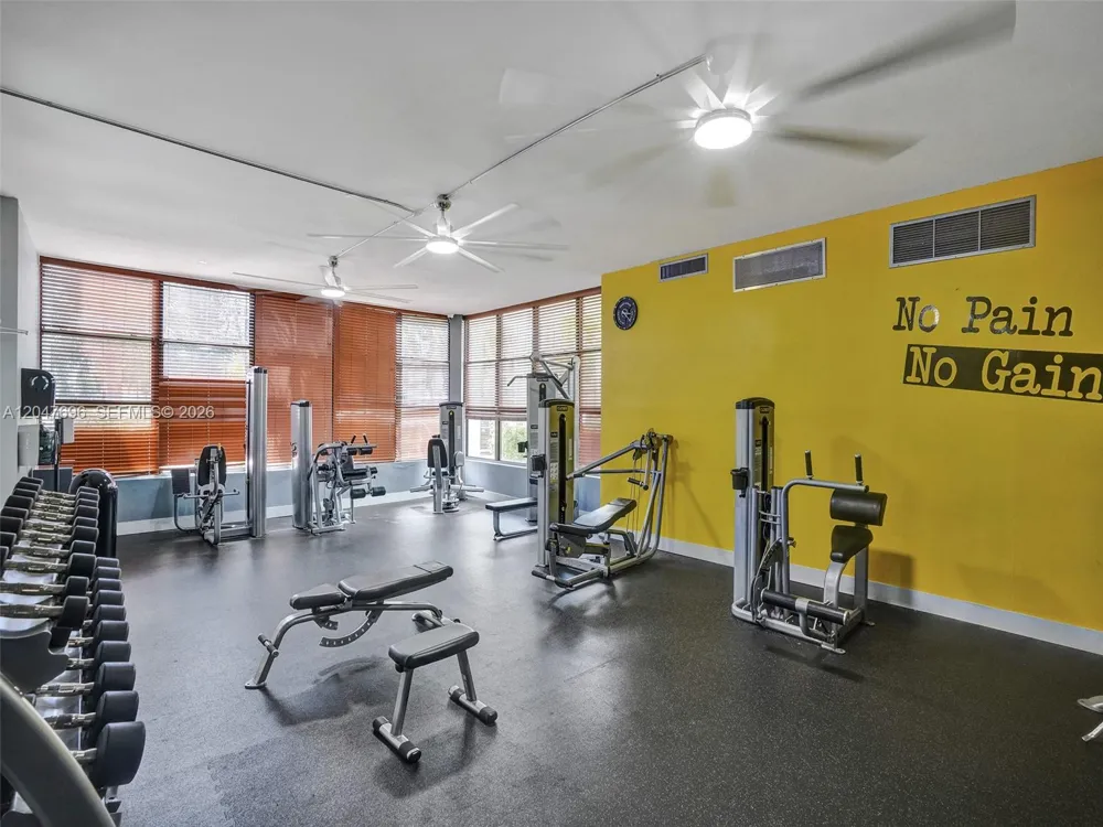 800 Parkview Dr #131 Hallandale Beach, FL 33009