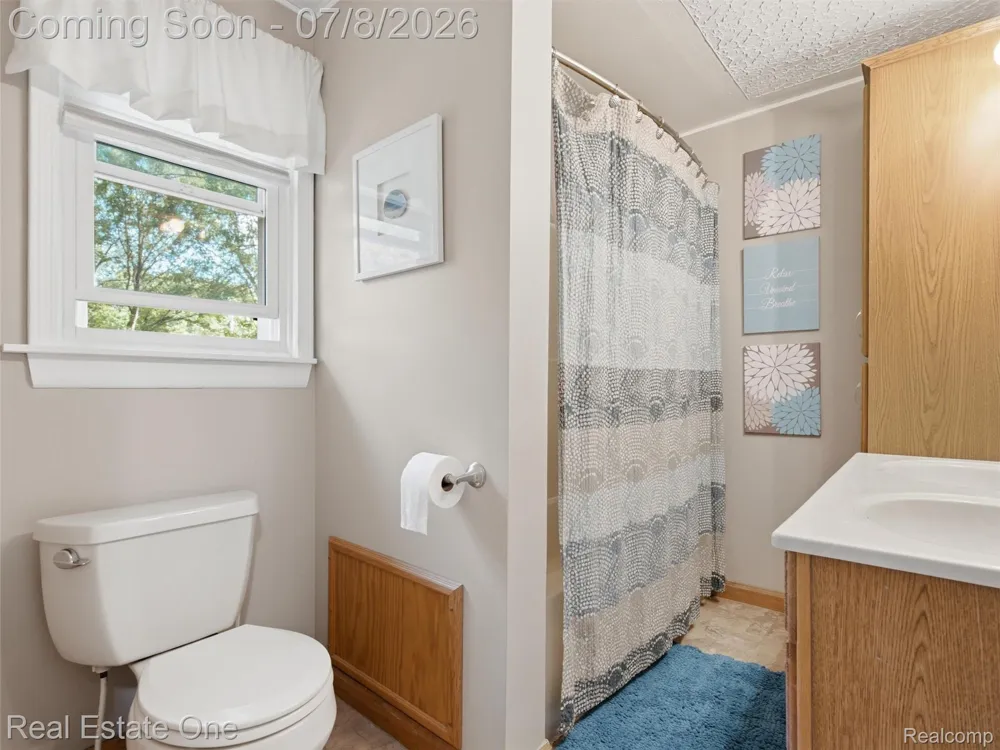 1230 Bald Eagle Lake Road Groveland Township, MI 48462