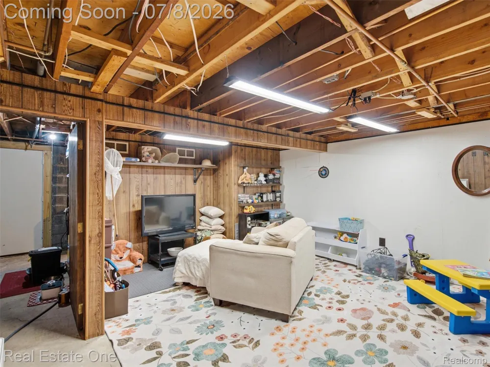1230 Bald Eagle Lake Road Groveland Township, MI 48462