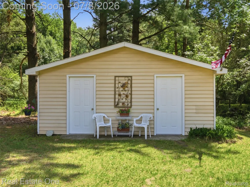 1230 Bald Eagle Lake Road Groveland Township, MI 48462