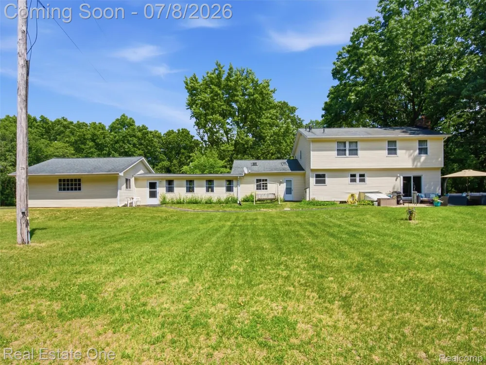 1230 Bald Eagle Lake Road Groveland Township, MI 48462