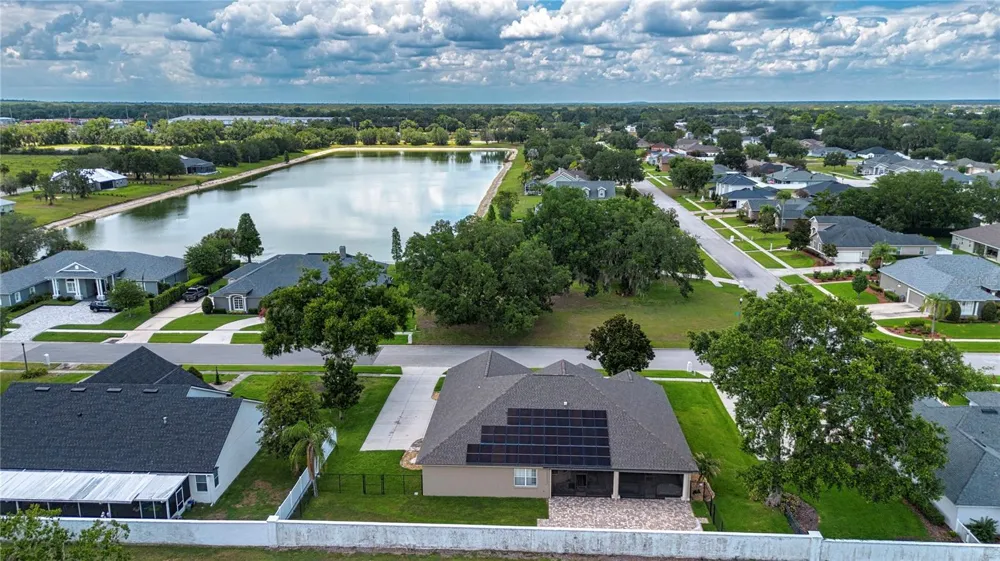 905 SQUARE LAKE DRIVE Bartow, FL 33830