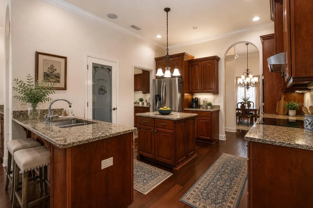 905 SQUARE LAKE DRIVE Bartow, FL 33830
