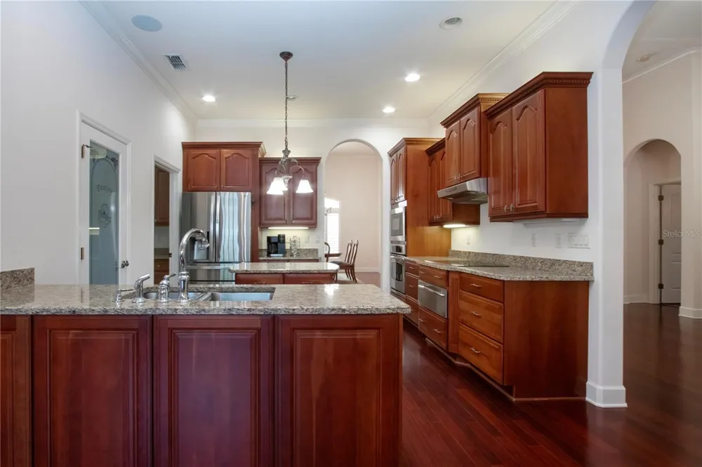 905 SQUARE LAKE DRIVE Bartow, FL 33830
