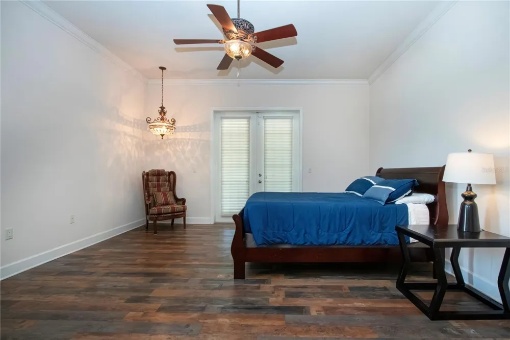 905 SQUARE LAKE DRIVE Bartow, FL 33830