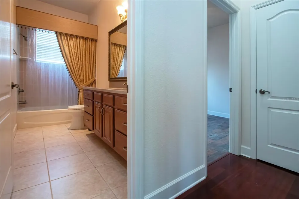 905 SQUARE LAKE DRIVE Bartow, FL 33830