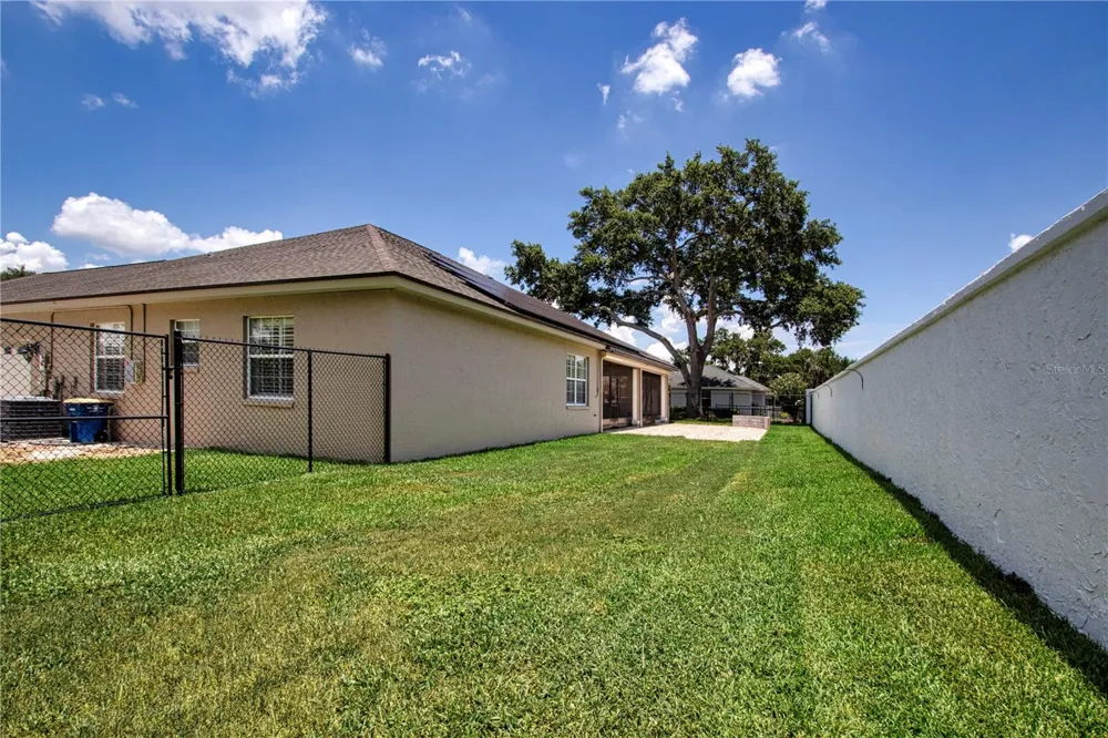 905 SQUARE LAKE DRIVE Bartow, FL 33830