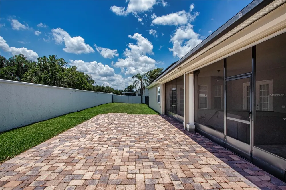 905 SQUARE LAKE DRIVE Bartow, FL 33830