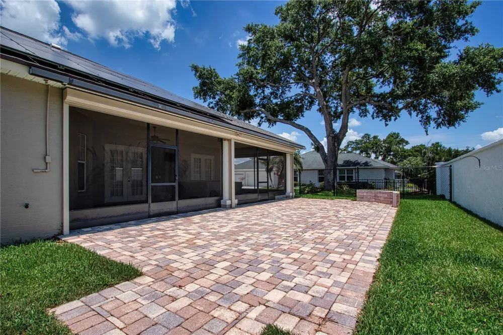 905 SQUARE LAKE DRIVE Bartow, FL 33830