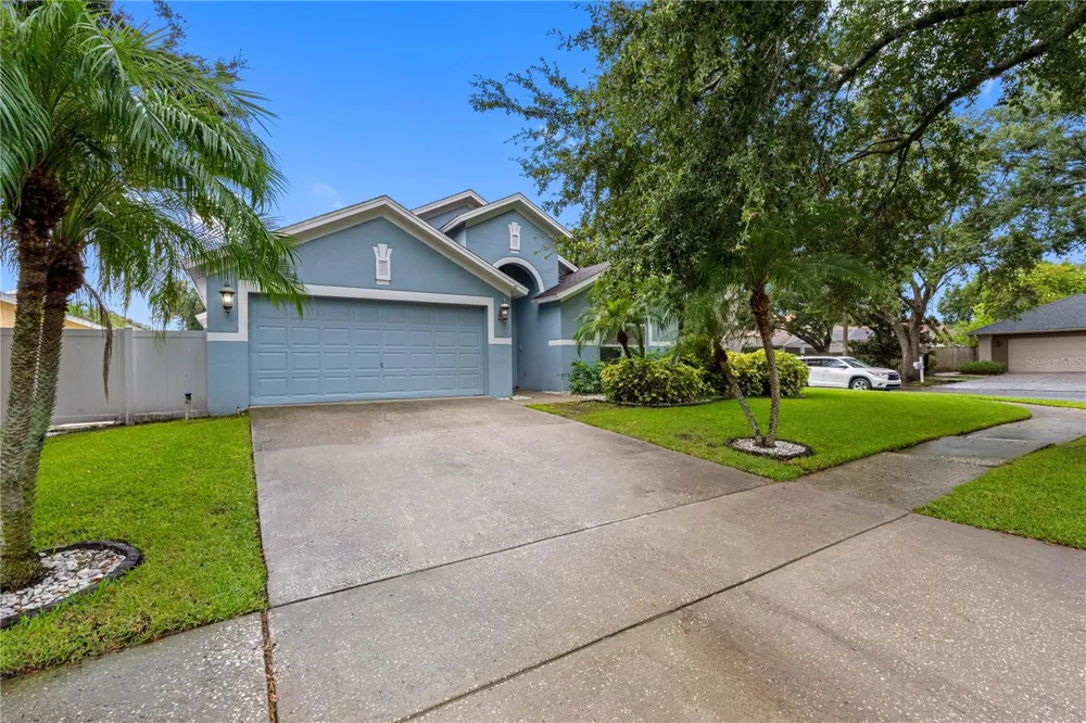 3306 PIN OAK LANE Tampa, FL 33618