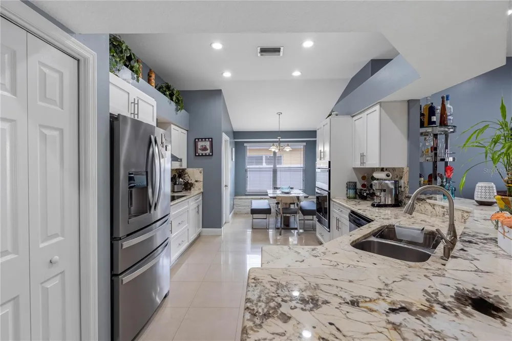 3306 PIN OAK LANE Tampa, FL 33618