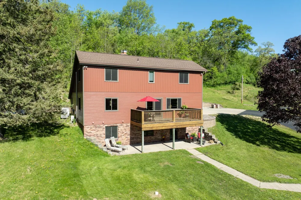 31500 Echo Valley Trail Cannon Falls, MN 55009