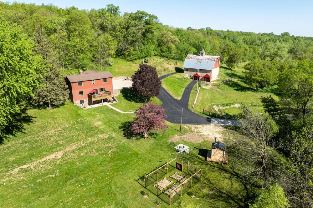 31500 Echo Valley Trail Cannon Falls, MN 55009