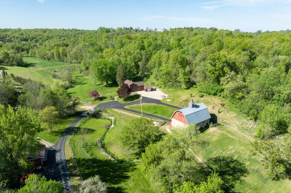 31500 Echo Valley Trail Cannon Falls, MN 55009