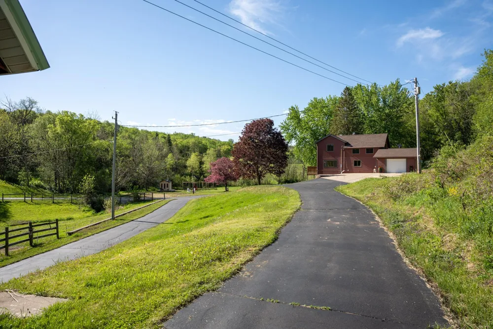 31500 Echo Valley Trail Cannon Falls, MN 55009