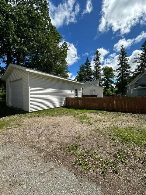 321 Tindolph Avenue Thief River Falls, MN 56701