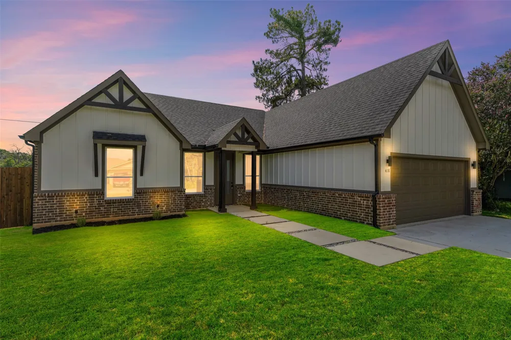 418 Starboard Drive Gun Barrel City, TX 75156