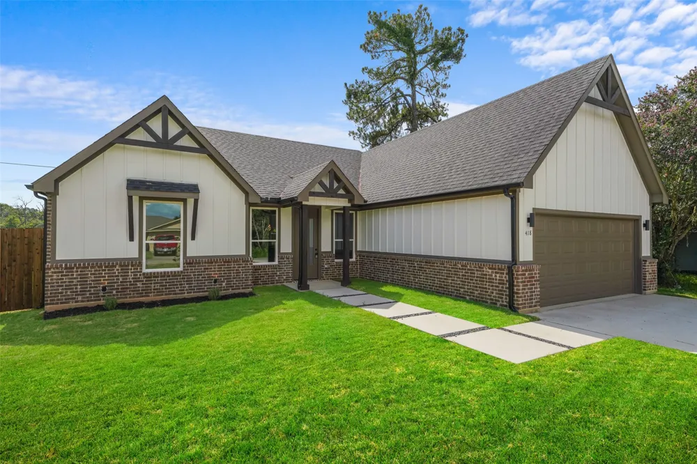 418 Starboard Drive Gun Barrel City, TX 75156
