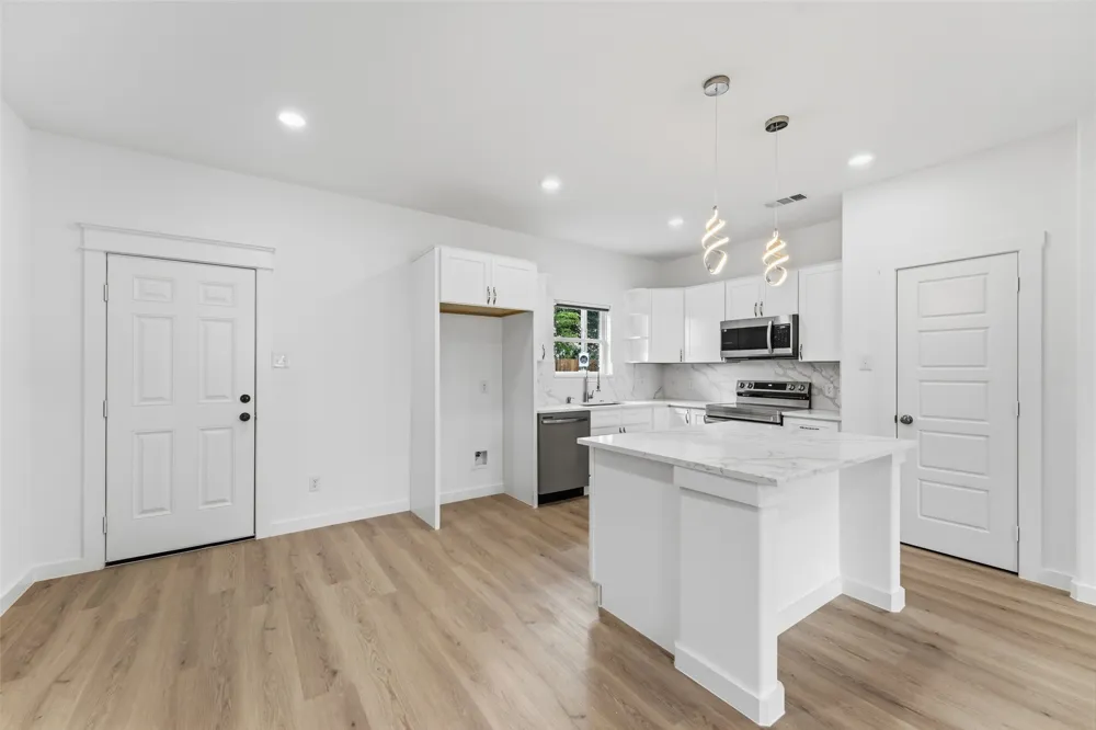 418 Starboard Drive Gun Barrel City, TX 75156