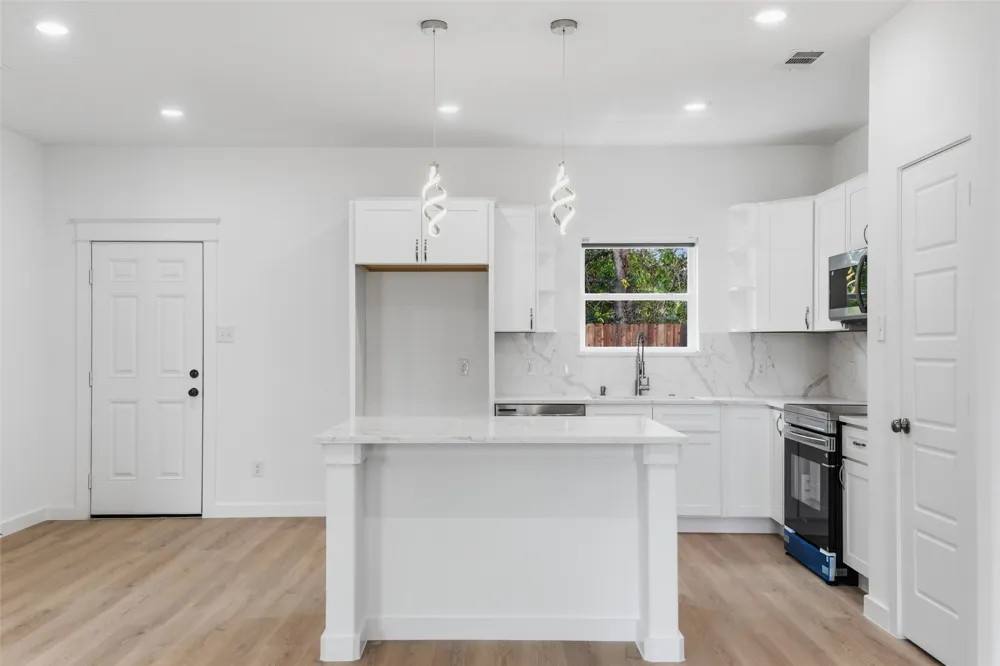 418 Starboard Drive Gun Barrel City, TX 75156