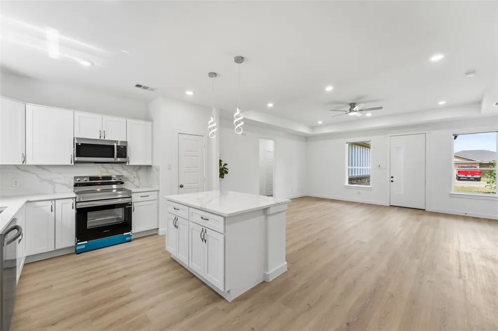 418 Starboard Drive Gun Barrel City, TX 75156