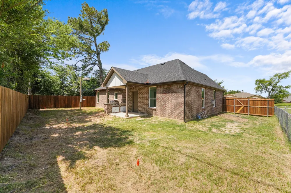 418 Starboard Drive Gun Barrel City, TX 75156