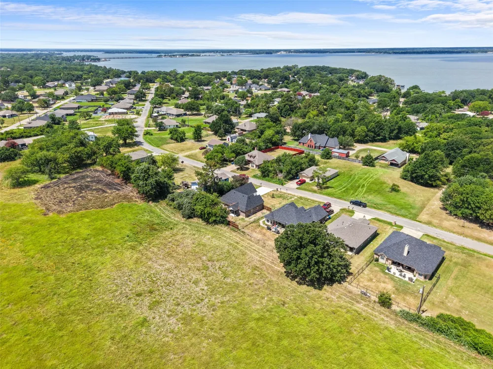 418 Starboard Drive Gun Barrel City, TX 75156