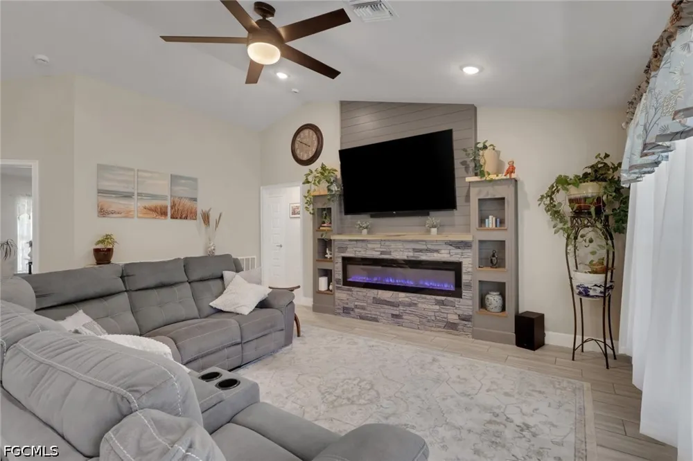 Kenvil Drive North Port, FL 34288