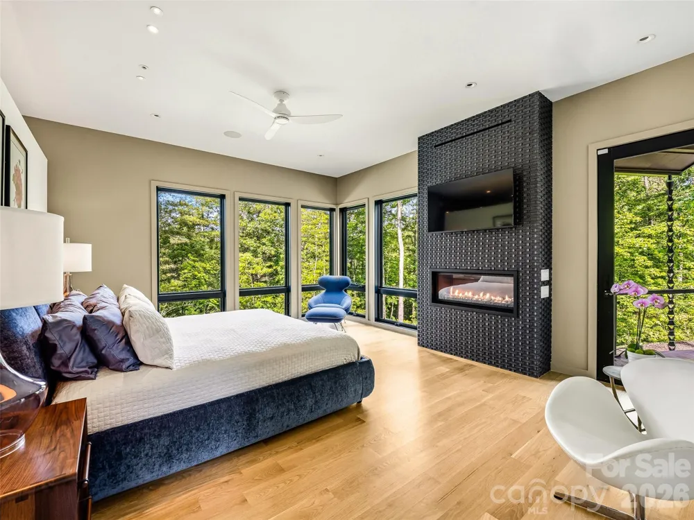 1367 Stones Lake Road Cedar Mountain, NC 28718