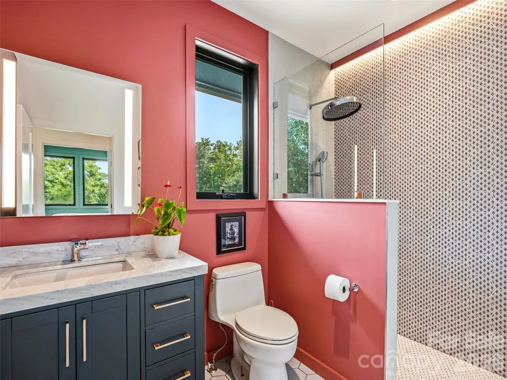 1367 Stones Lake Road Cedar Mountain, NC 28718