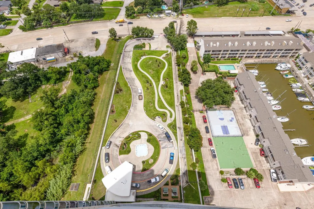 4821 E Nasa Parkway #23E Pasadena, TX 77586