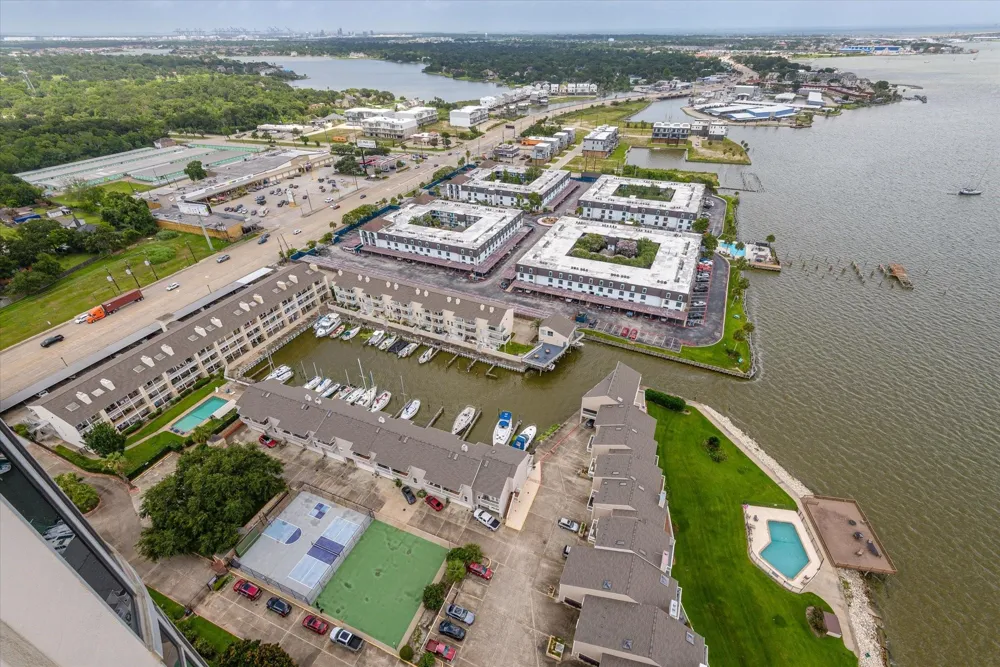 4821 E Nasa Parkway #23E Pasadena, TX 77586