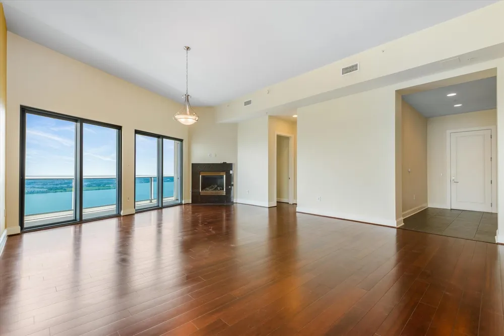 4821 E Nasa Parkway #23E Pasadena, TX 77586