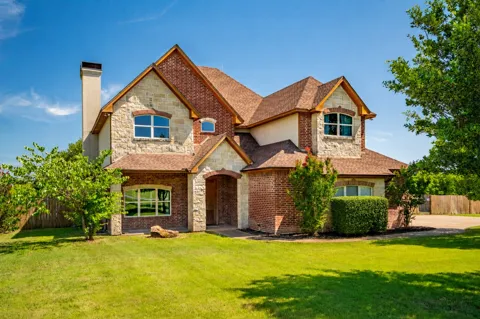 407 Valley View Court